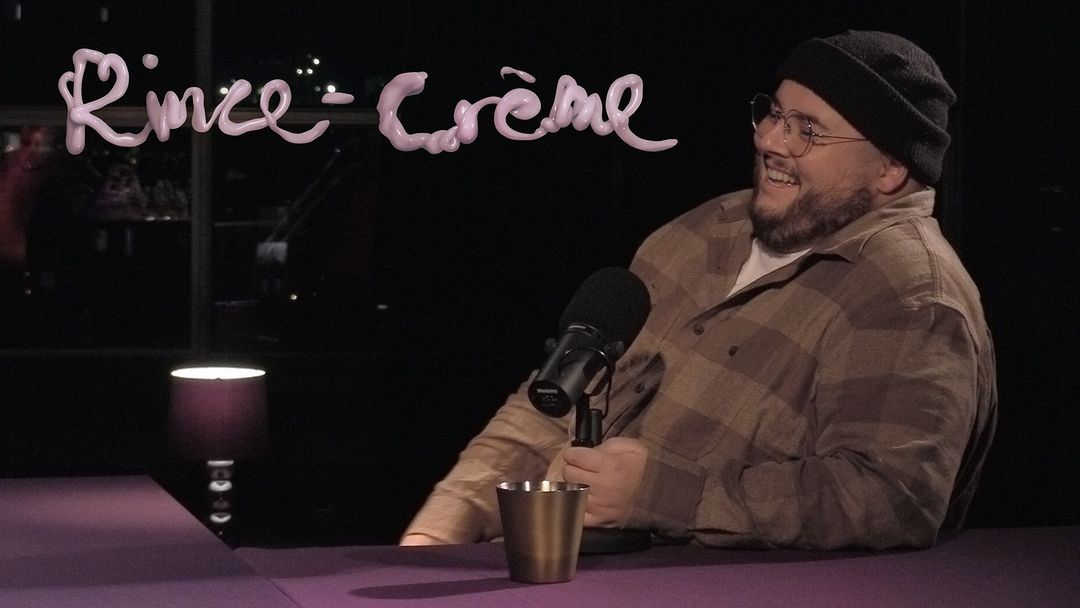 Un invité controversé au podcast Rince Crème