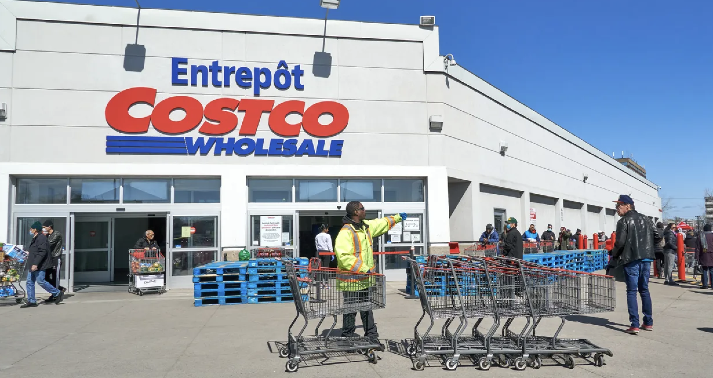 Insolite : Un client de Costco remboursé pour une télé de 2002