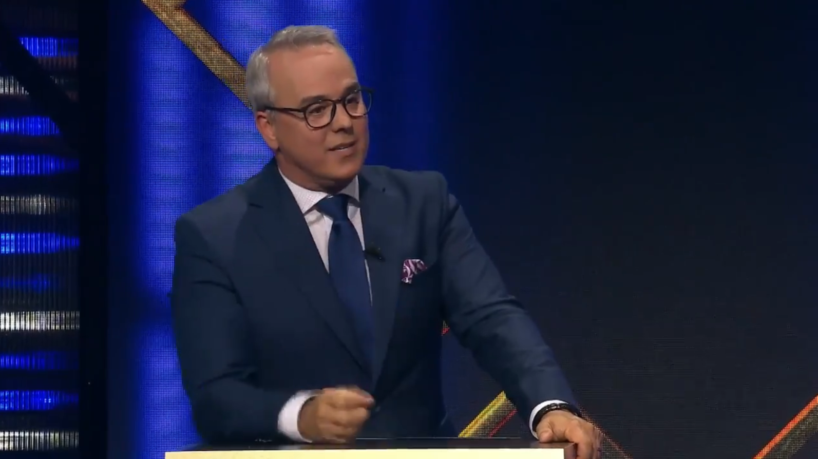 Philippe Bond se fait ramasser par Gino Chouinard