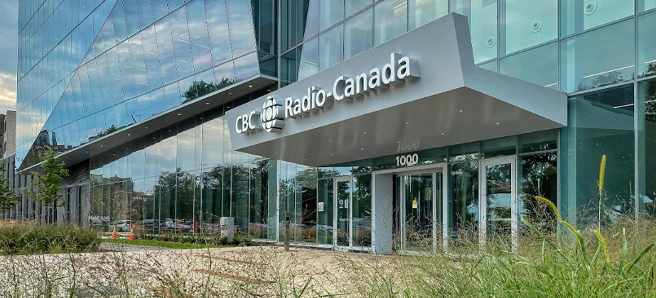 Cet animateur quitte Radio-Canada pour devenir humoriste!