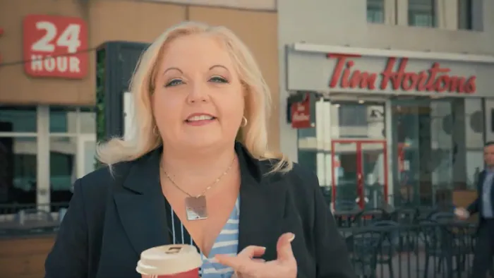 Tim Hortons: une députée boycott les couvercles « trop wokes »