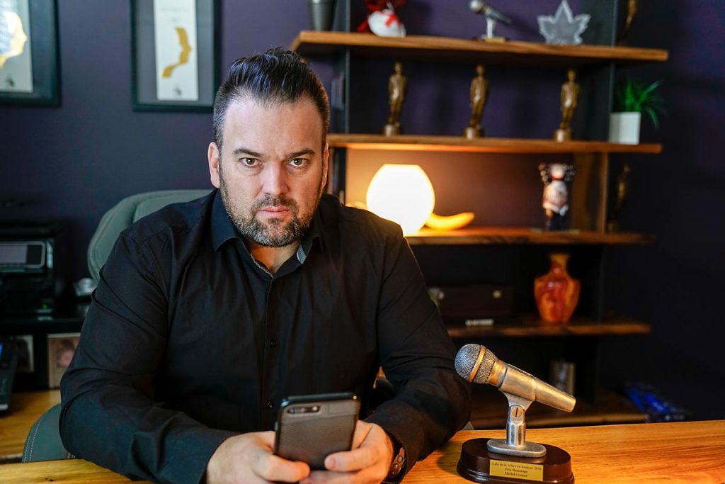 Le gérant de Mike Ward embauche et recherche son adjoint