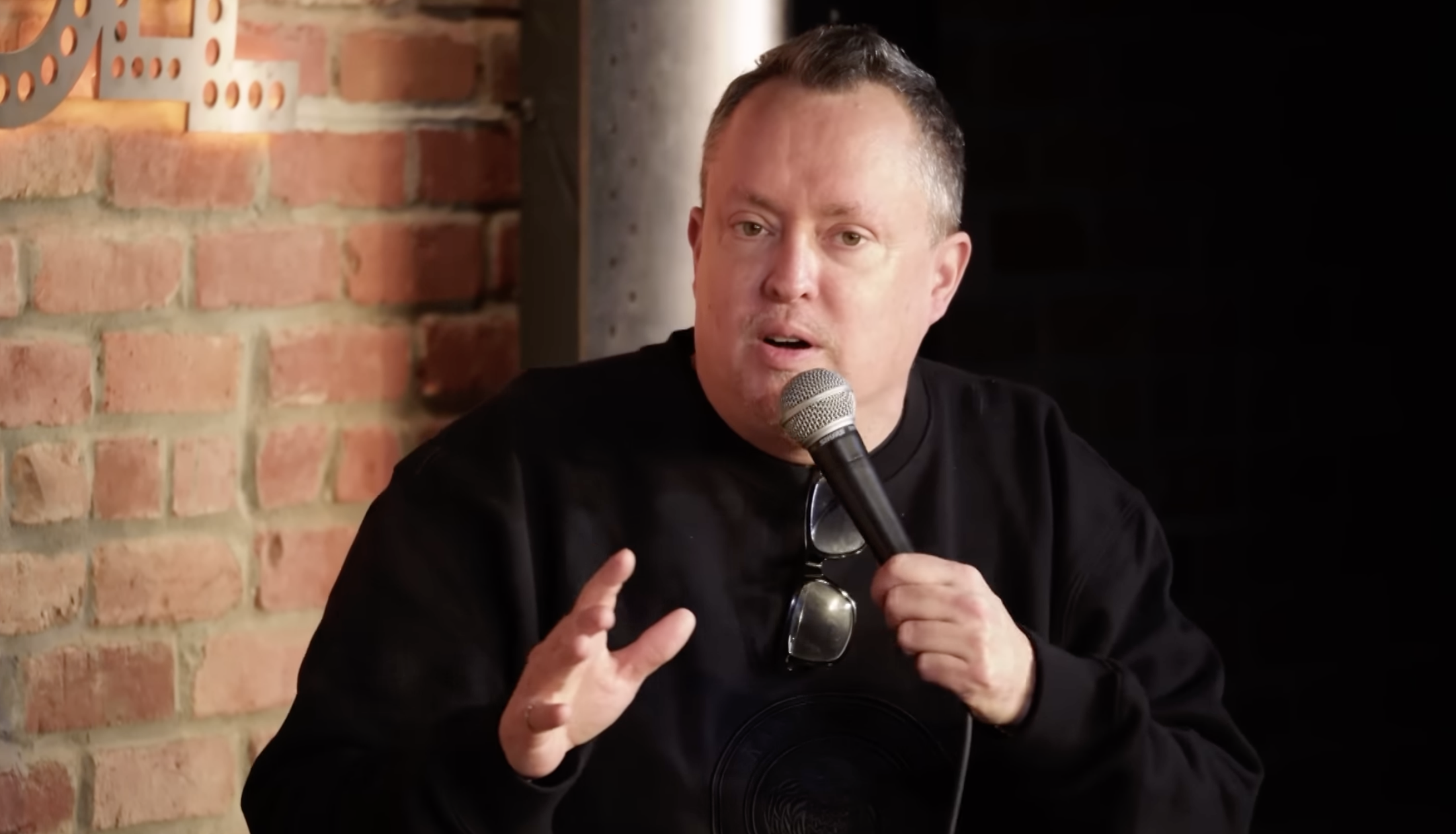 Mike Ward explique la raison pourquoi Juste pour rire a fait faillite