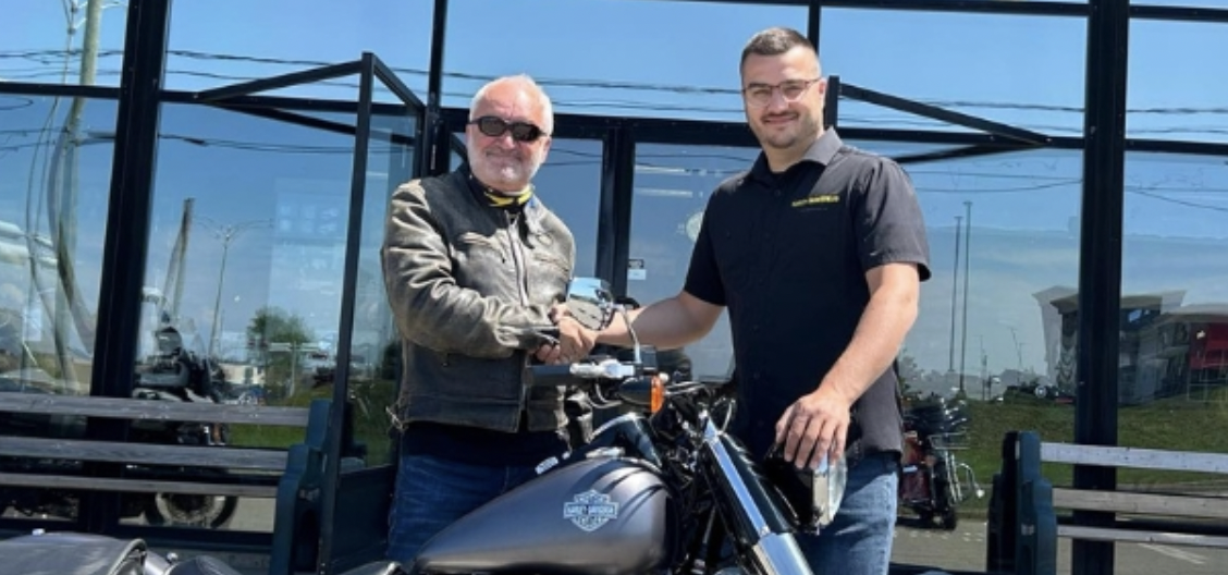 Michel Barrette se gâte avec une nouvelle moto!