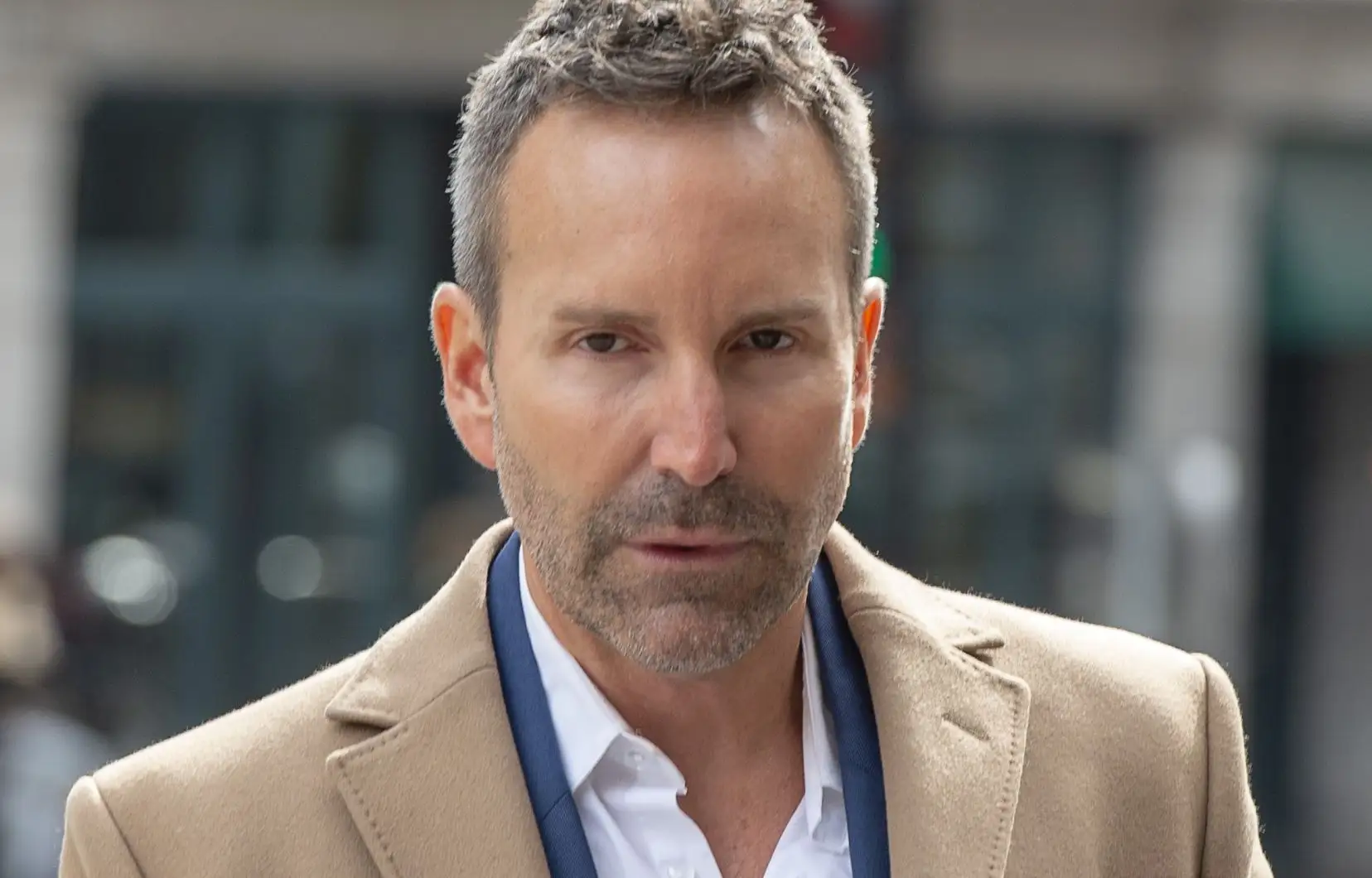 Éric Salvail est officiellement de retour