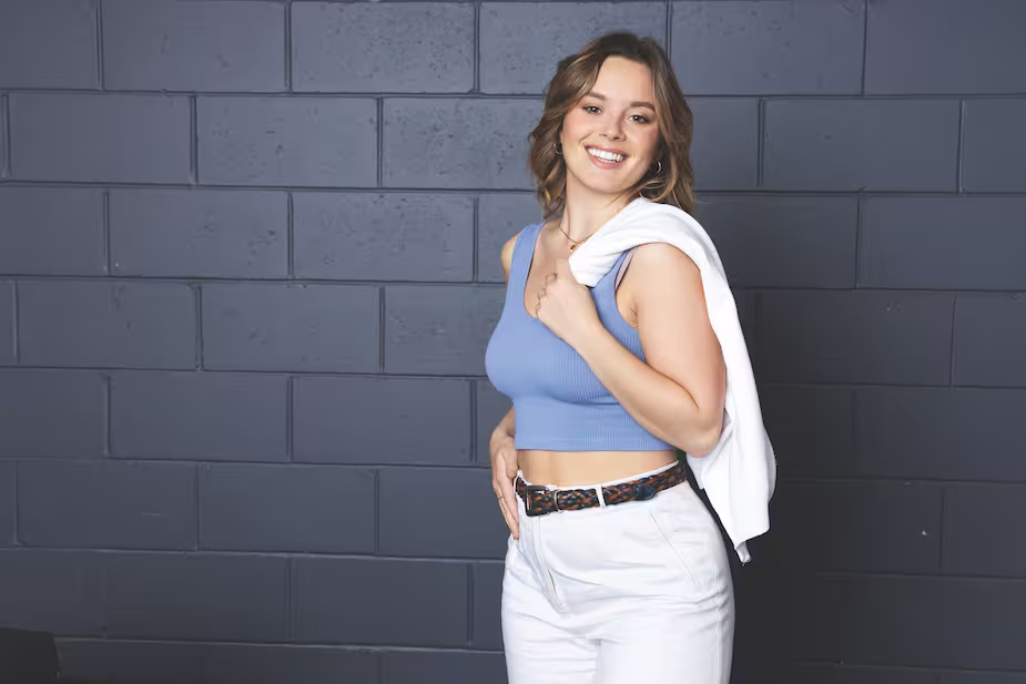 La comédienne Camille Felton quitte Montréal et procède à une annonce