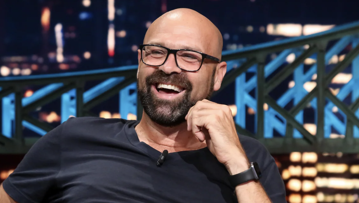 Ricardo Trogi raconte sa déclaration d’amour forcée avant son film 1981