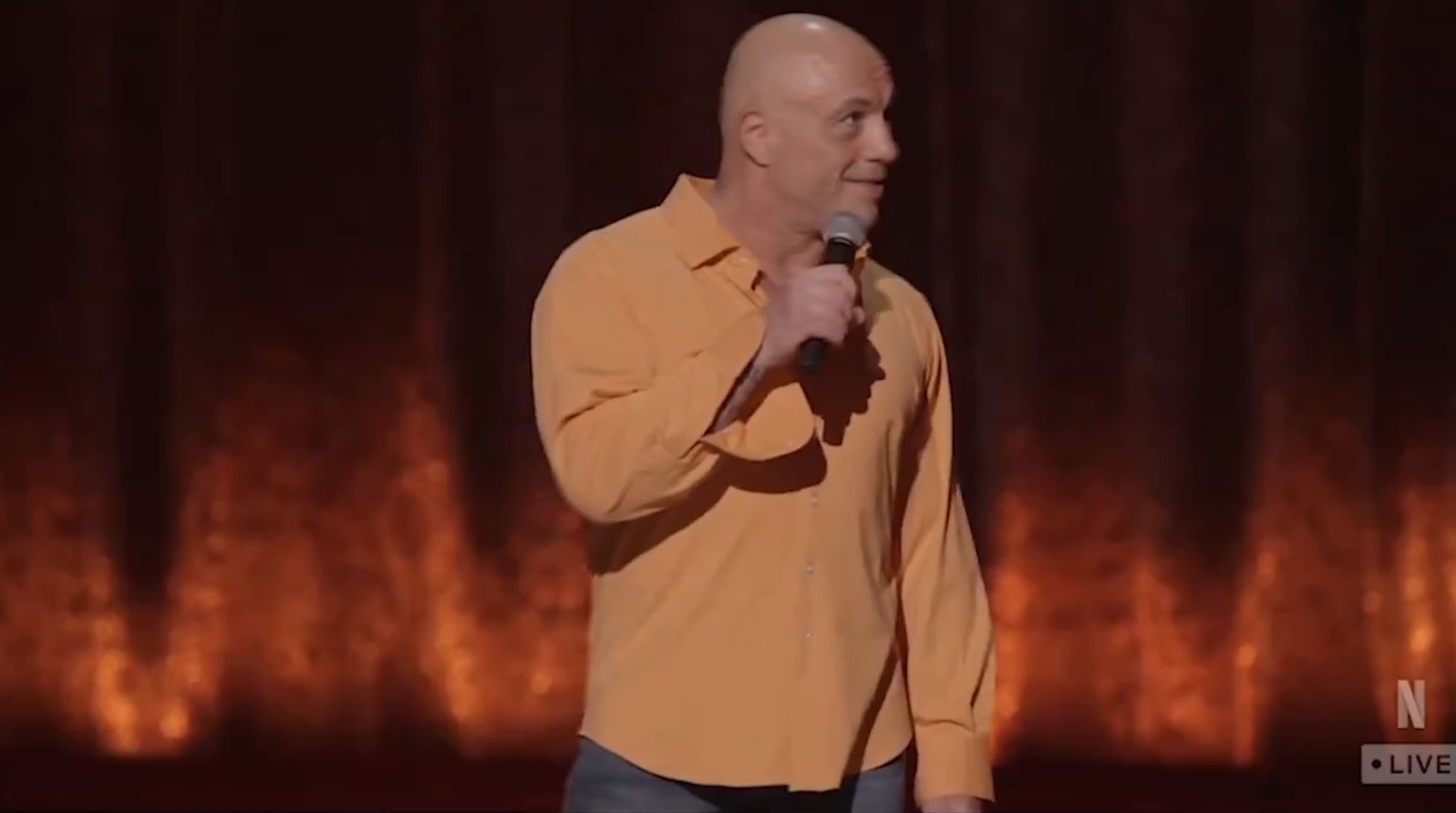 Netflix: Joe Rogan ramasse les hommes trans dans son spectacle