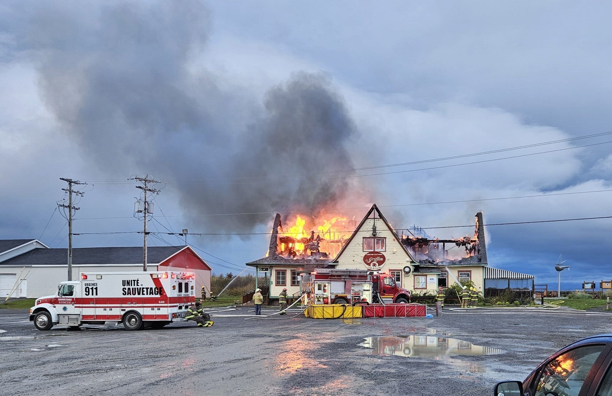 Incendie dévastateur à Gaspé: Le Centre culturel Le Griffon est une perte totale
