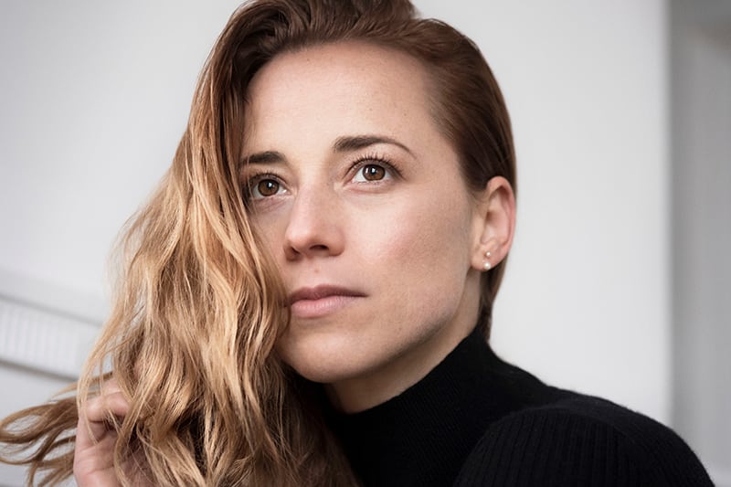 Une humoriste québécoise sera participante à l’émission The Traitors Canada animée par Karine Vanasse