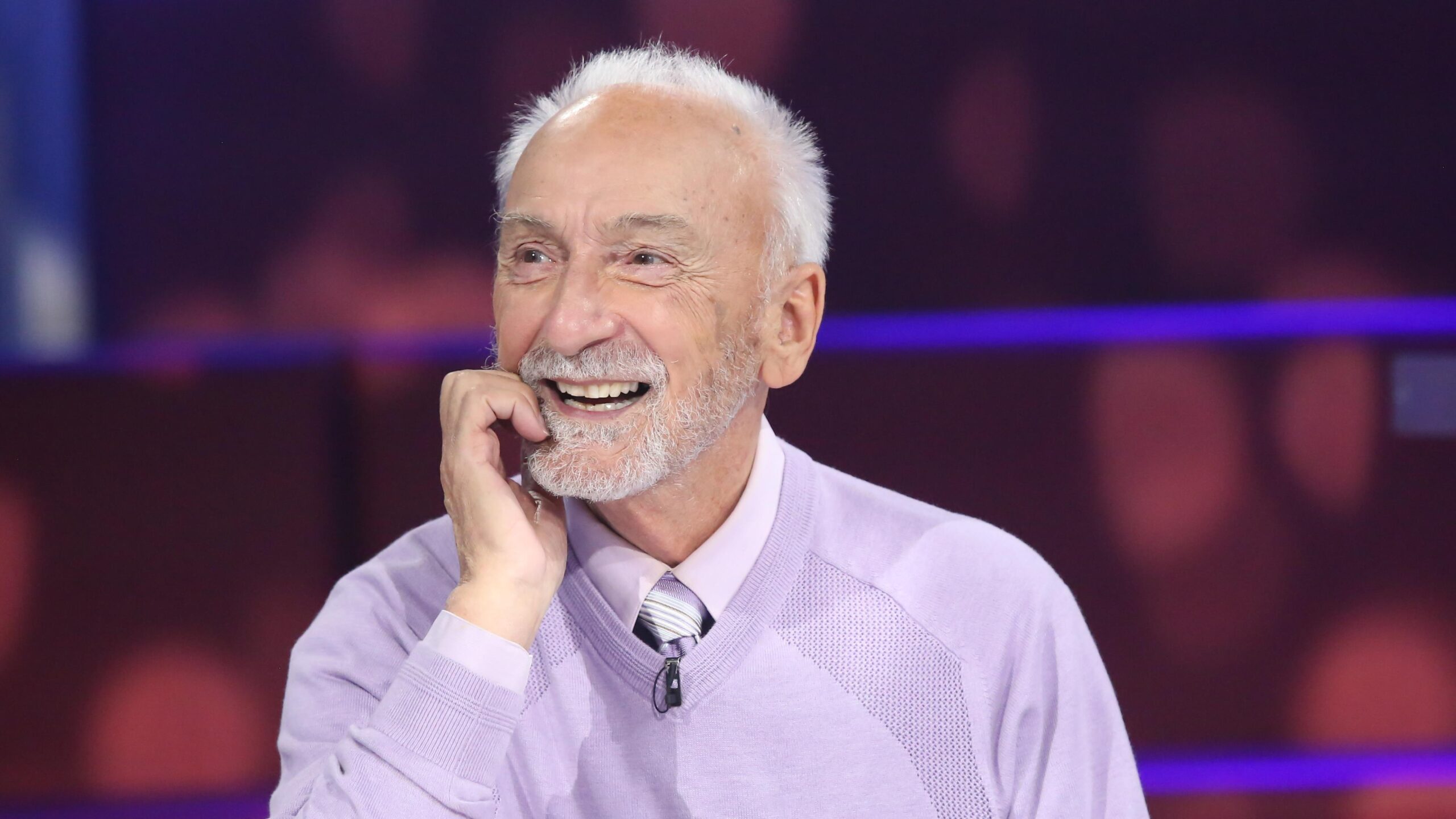 Yvon Deschamps ne ralentit pas depuis sa retraite