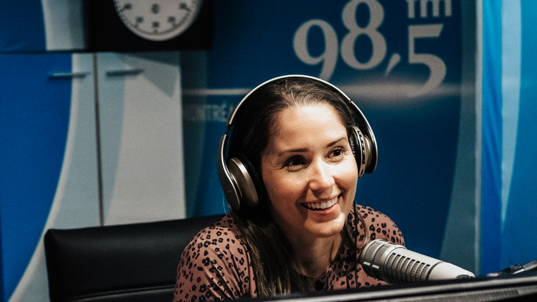 Élisabeth Crête ne reviendra pas à la barre de Même le week-end au 98,5 FM